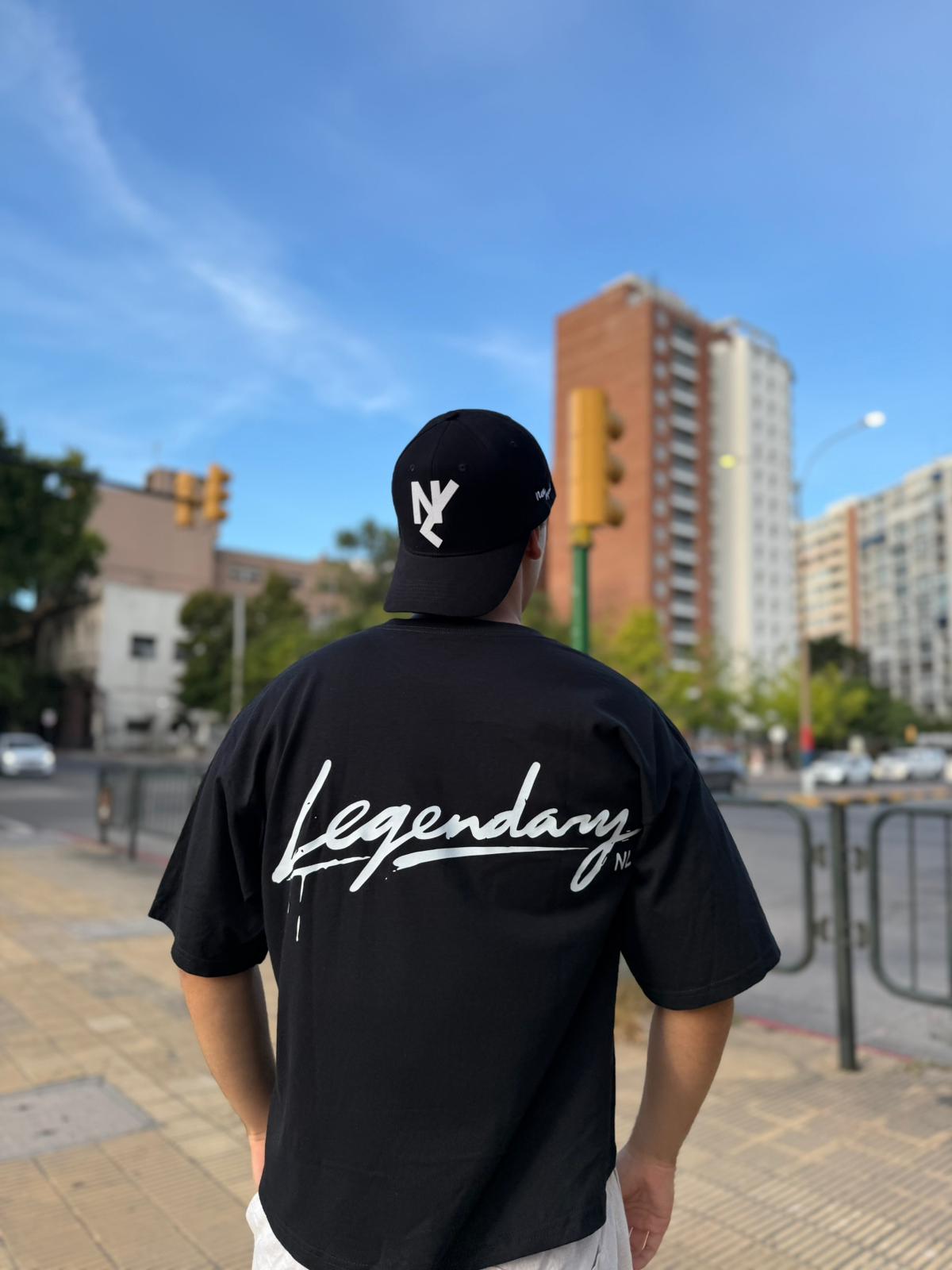 Remera Boxy "Legendary"
