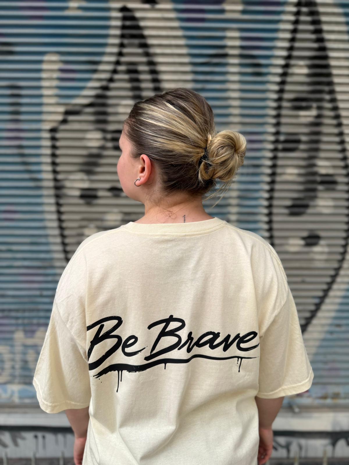 Remera Boxy "Be Brave"